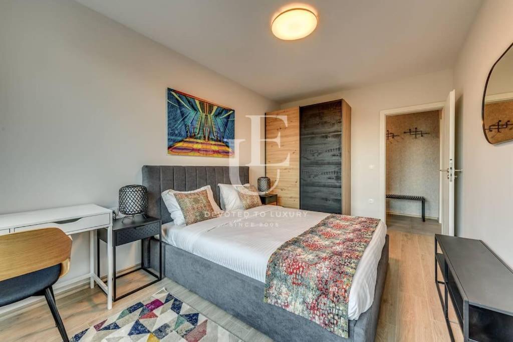 Madrid: A Modern 2-Bedroom Apartment With Parking Sofie Exteriér fotografie