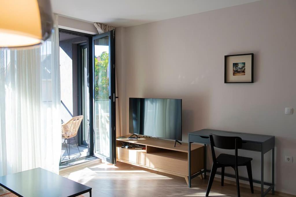 Madrid: A Modern 2-Bedroom Apartment With Parking Sofie Exteriér fotografie
